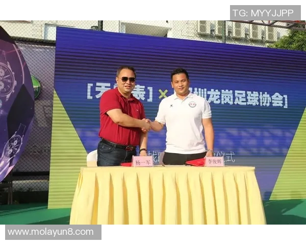 卡塔尔人赠送足球明星奢华手表展现独特友谊与尊重