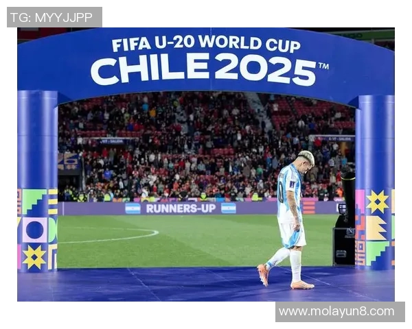 摩纳哥足球明星队的传奇球员与辉煌历史回顾