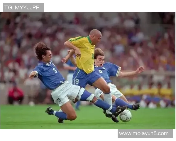 足球明星名字大全及其精彩瞬间图片欣赏带你领略绿茵场上的传奇风采