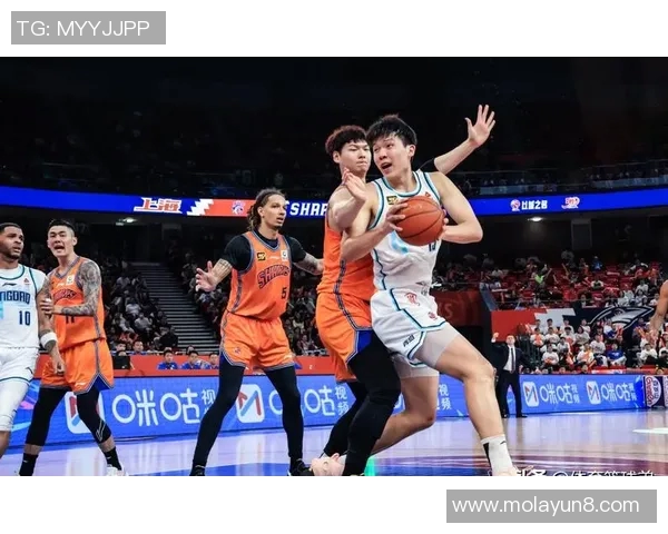 回顾广厦与上海的精彩对决录像回放分析比赛亮点与关键时刻